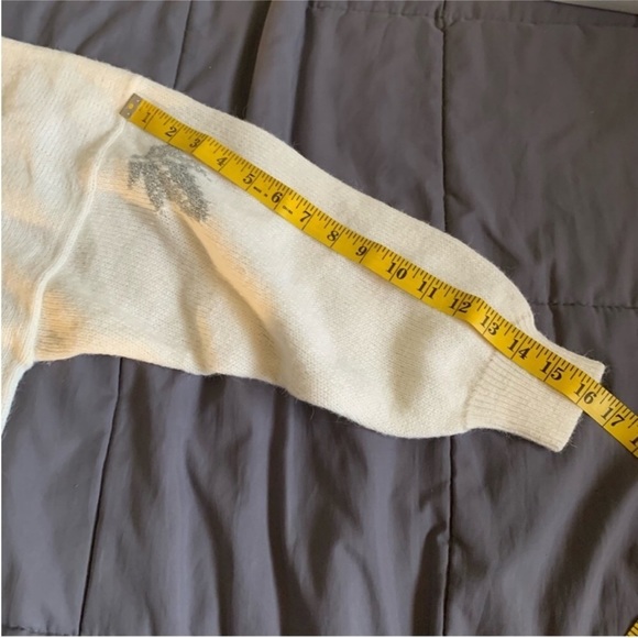 MARELLA NWT Vintage Appliqué V-Neck Sweater - Picture 7 of 10